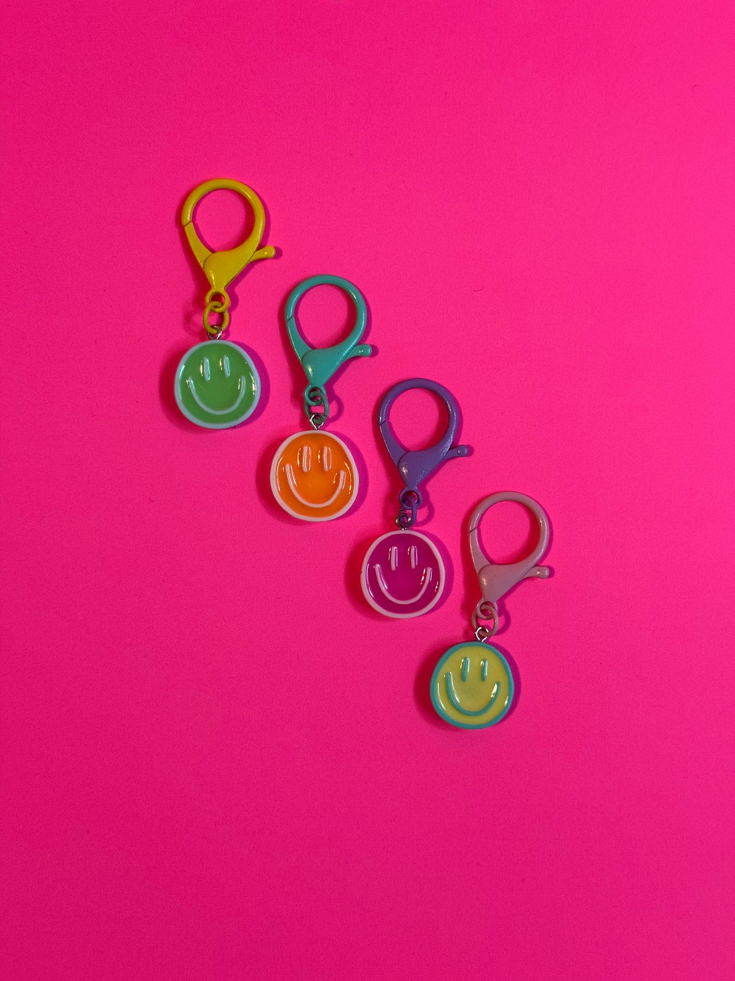 *METAL* XL Smiley Stitch Markers