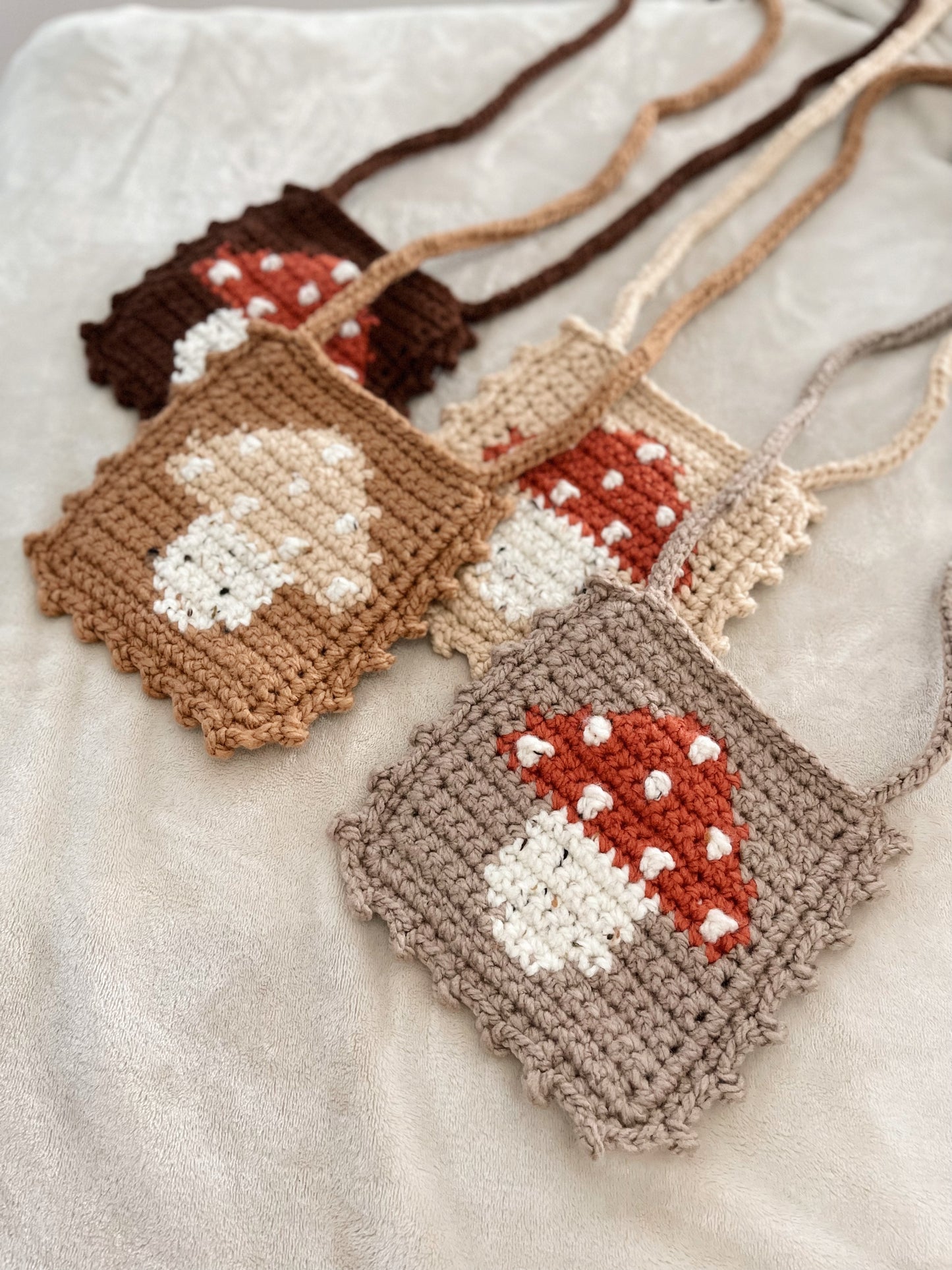 Adult Mushie Purse CROCHET PATTERN