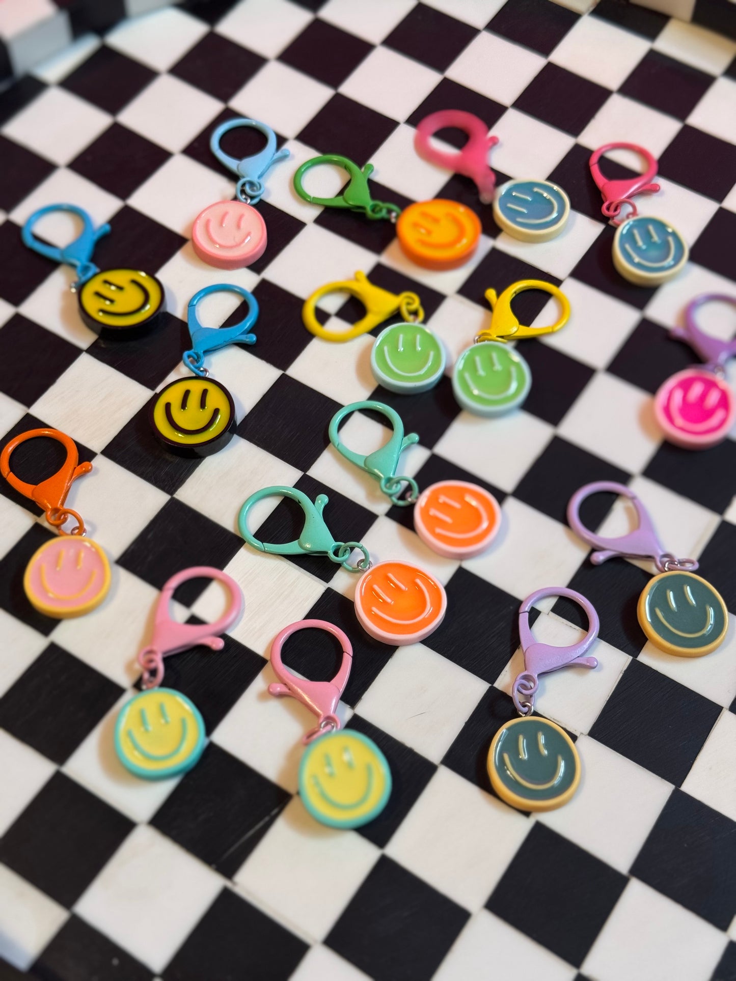 *METAL* XL Smiley Stitch Markers