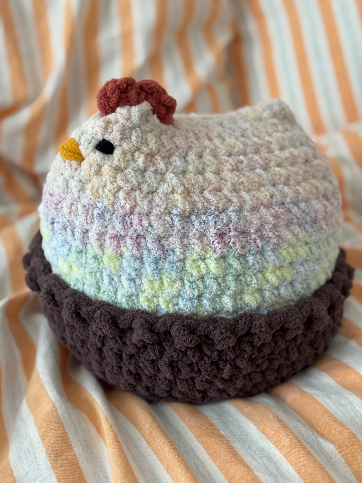 Mama Chicken & Nest - Patchy